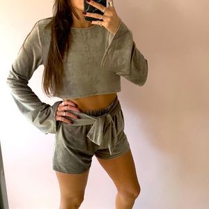 Adika brown velour corduroy matching shorts flared sleeve long sleeve top small